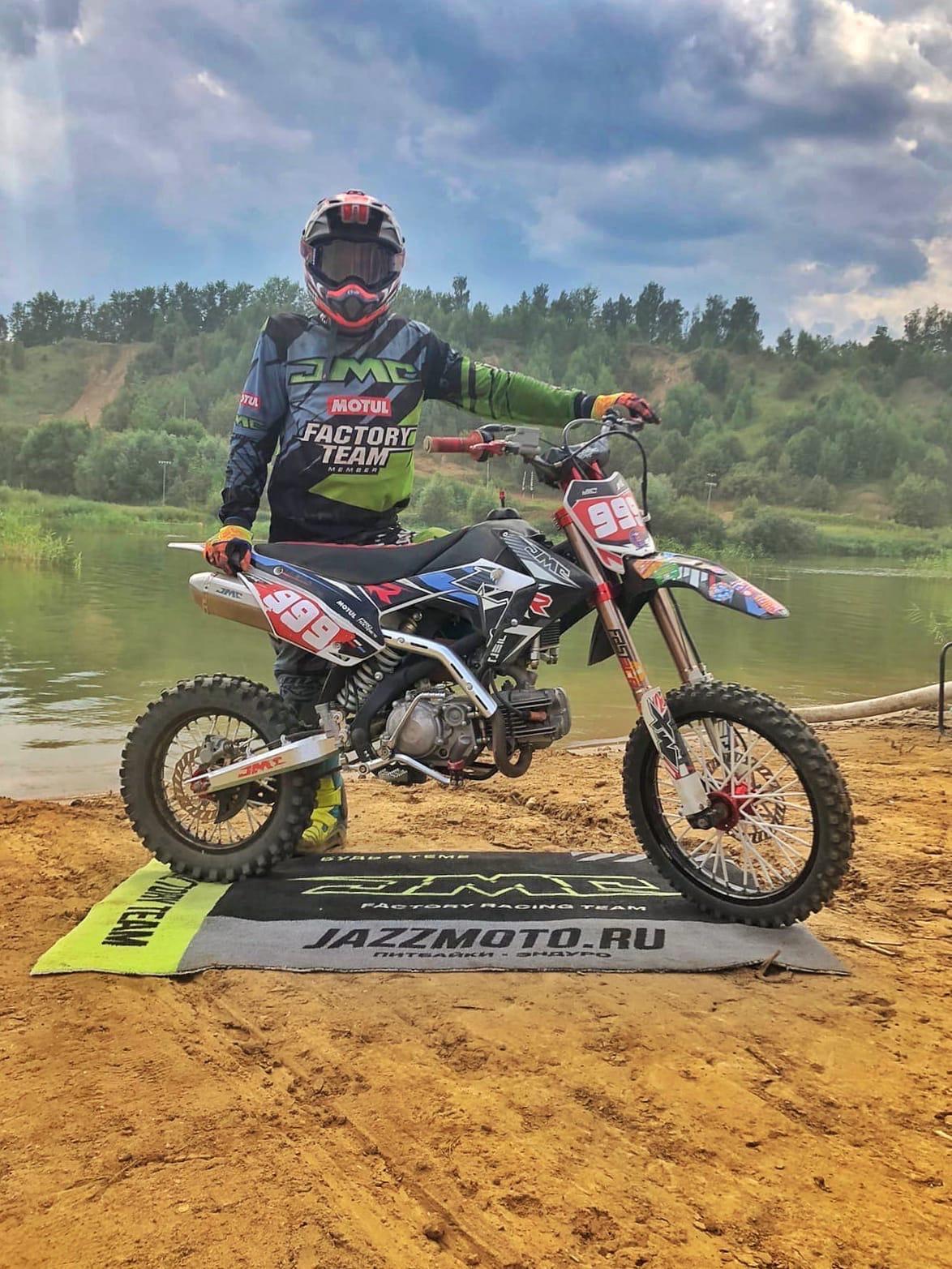 Эд Лаврентьев чемпион по минимотокроссу 2021